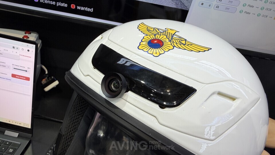 Analogue Plus Showcases Police AI Smart Helmet at IFA 2026… “Reads License Plates on the Move and alerts Officers via Audio for Wanted Vehicles” 관련 사진