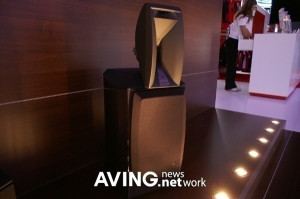 JBL, IFA 2006에서 선보인 Array 800