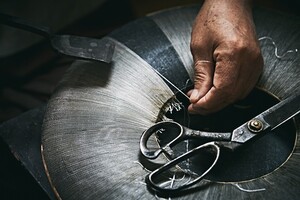 [하이서울기업 특집] 샤뽀, 장인들과 함께 만들어가는 '갓'으로 세계 박물관·미술관서 러브콜 쇄도... 