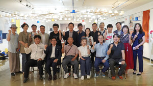 '갓', 케이팝 아이콘에서 문화상품으로…전주에서 '1초갓' 전시로 세계무대 노린다